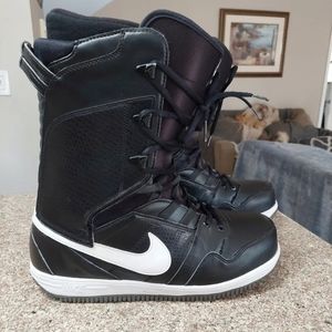 Nike snowboard boots
